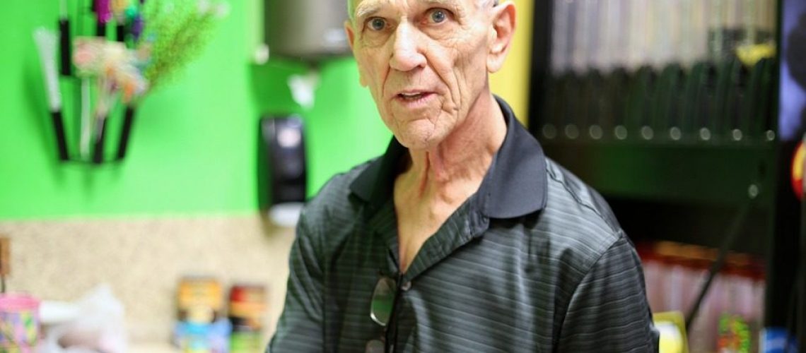 elderly-463653_960_720